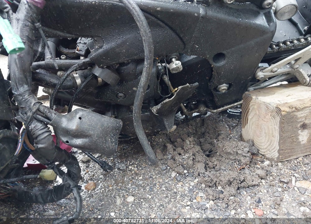 2009 YAMAHA YZFR1 VIN: JYARN23E79A000981