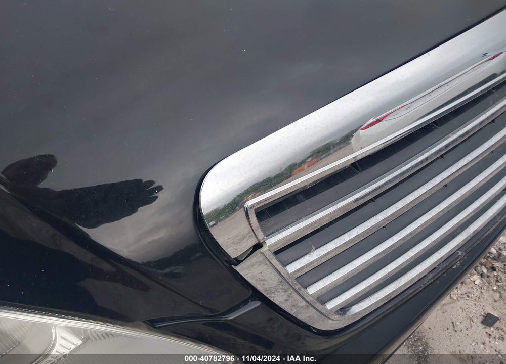2007 MERCEDES-BENZ S 550 VIN: WDDNG71X27A120754
