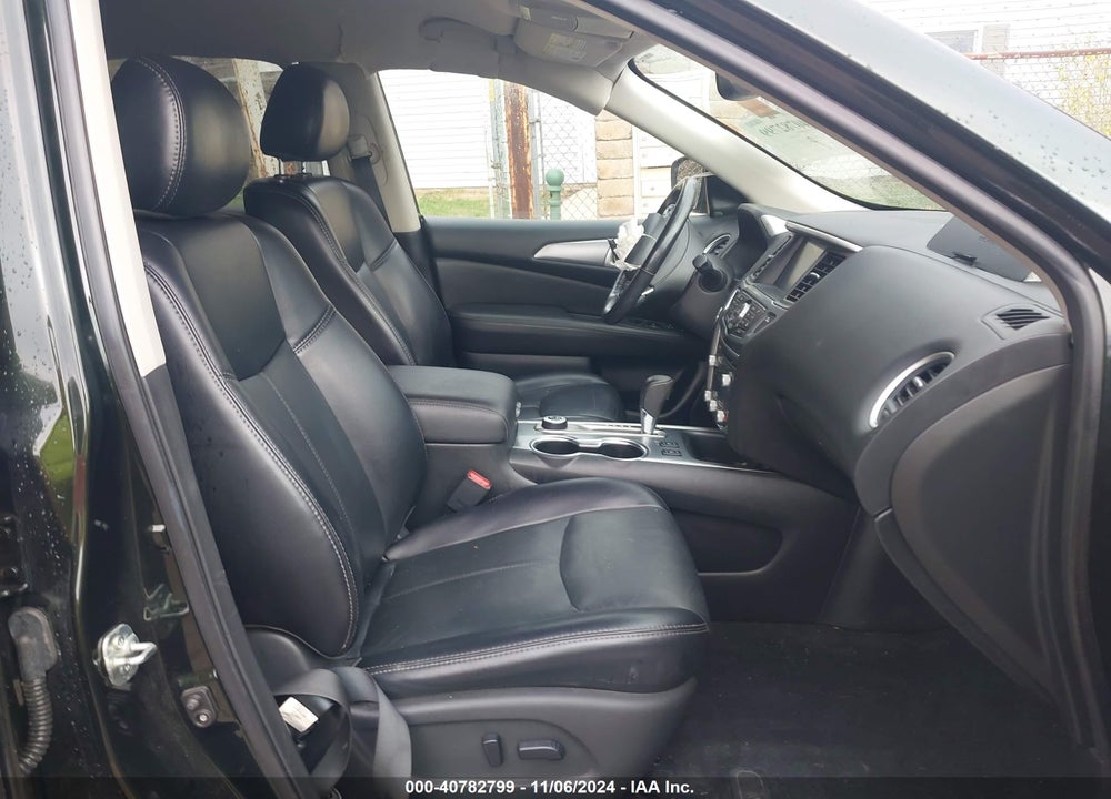 2019 NISSAN PATHFINDER SL VIN: 5N1DR2MM3KC644136