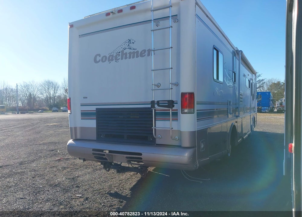 1998 FREIGHTLINER CHASSIS X LINE MOTOR HOME VIN: 4UZ6XFBC1WCA33689