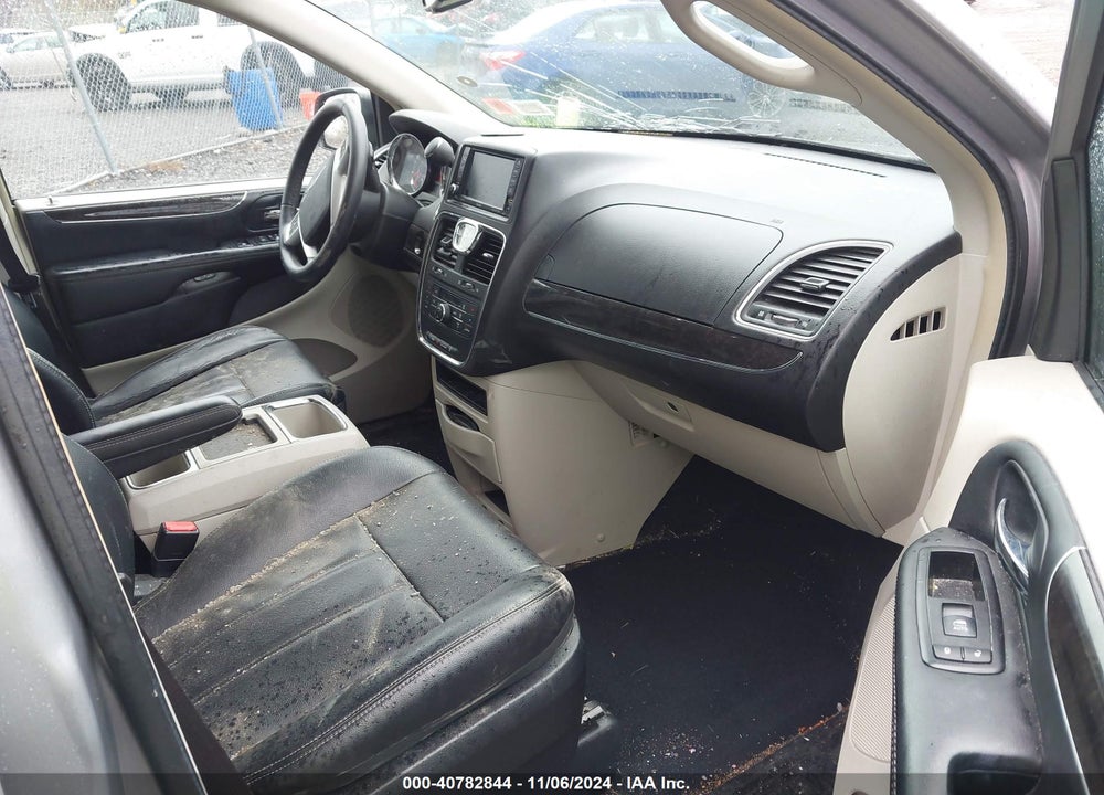 2014 CHRYSLER TOWN & COUNTRY TOURING VIN: 2C4RC1BG5ER442526