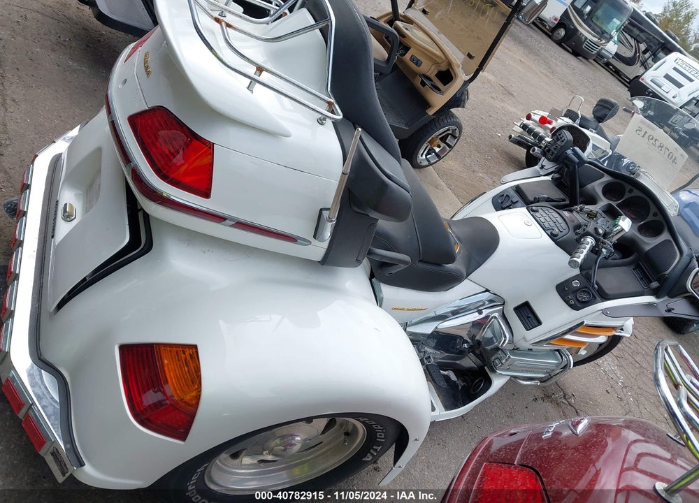 2004 HONDA GL1800 VIN: 1HFSC47024A303493