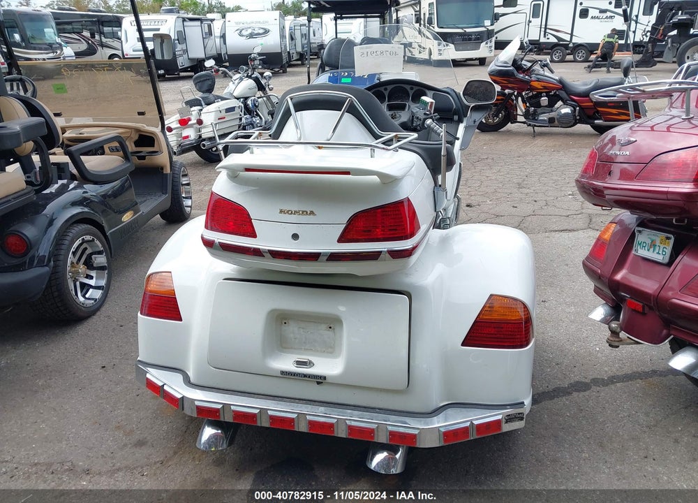 2004 HONDA GL1800 VIN: 1HFSC47024A303493