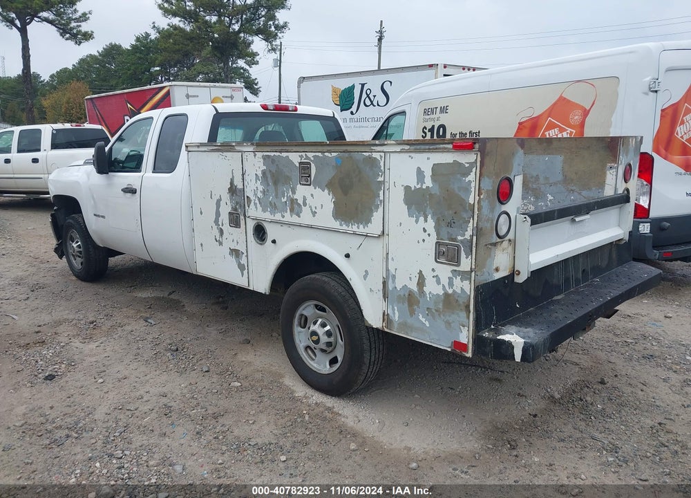 2011 CHEVROLET SILVERADO 2500HD WORK TRUCK VIN: 1GB2CVCGXBZ222084