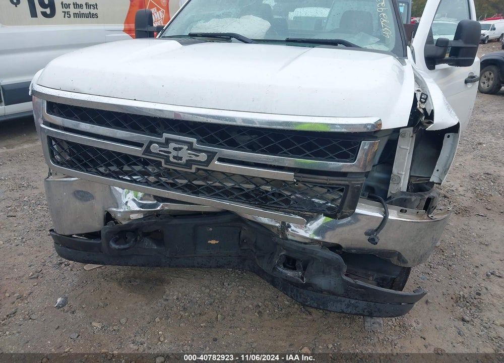 2011 CHEVROLET SILVERADO 2500HD WORK TRUCK VIN: 1GB2CVCGXBZ222084