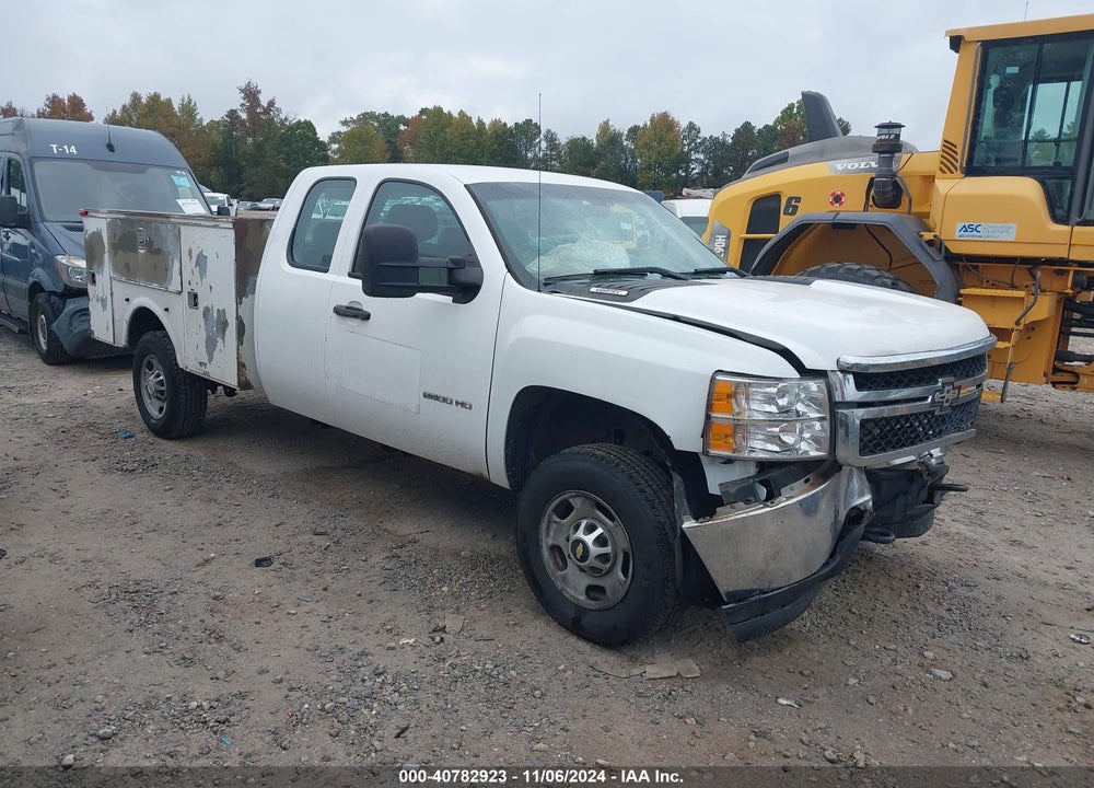 2011 CHEVROLET SILVERADO 2500HD WORK TRUCK VIN: 1GB2CVCGXBZ222084