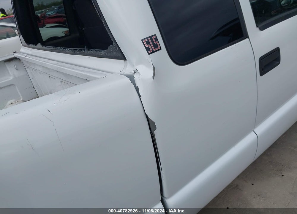 2003 GMC SONOMA SLS VIN: 1GTCS19X038136888