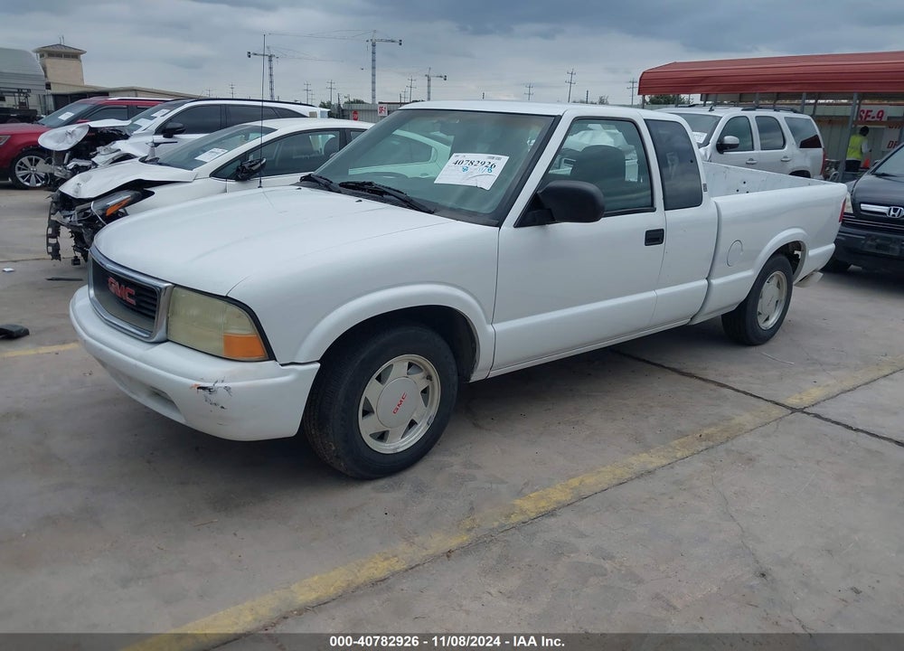 2003 GMC SONOMA SLS VIN: 1GTCS19X038136888