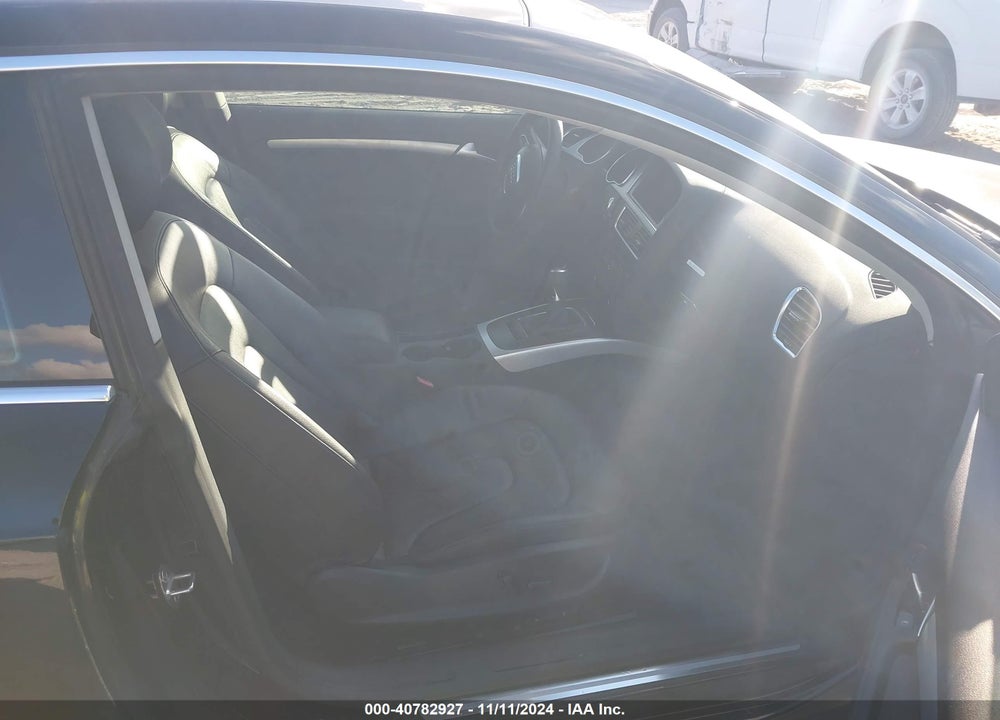 2010 AUDI A5 2.0T PREMIUM VIN: WAURFAFR2AA078385