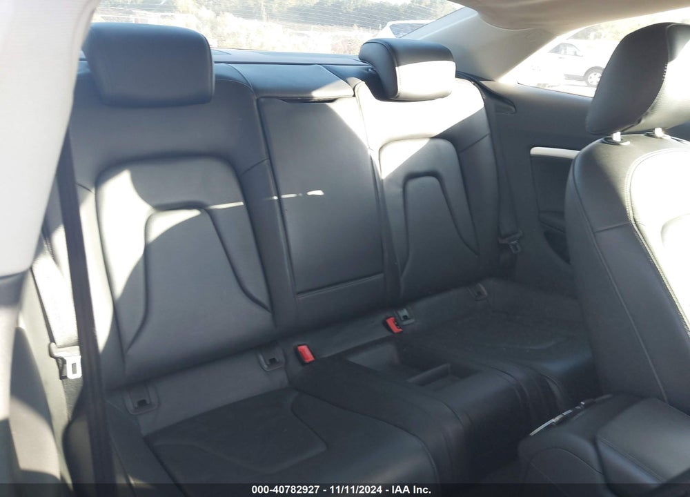 2010 AUDI A5 2.0T PREMIUM VIN: WAURFAFR2AA078385