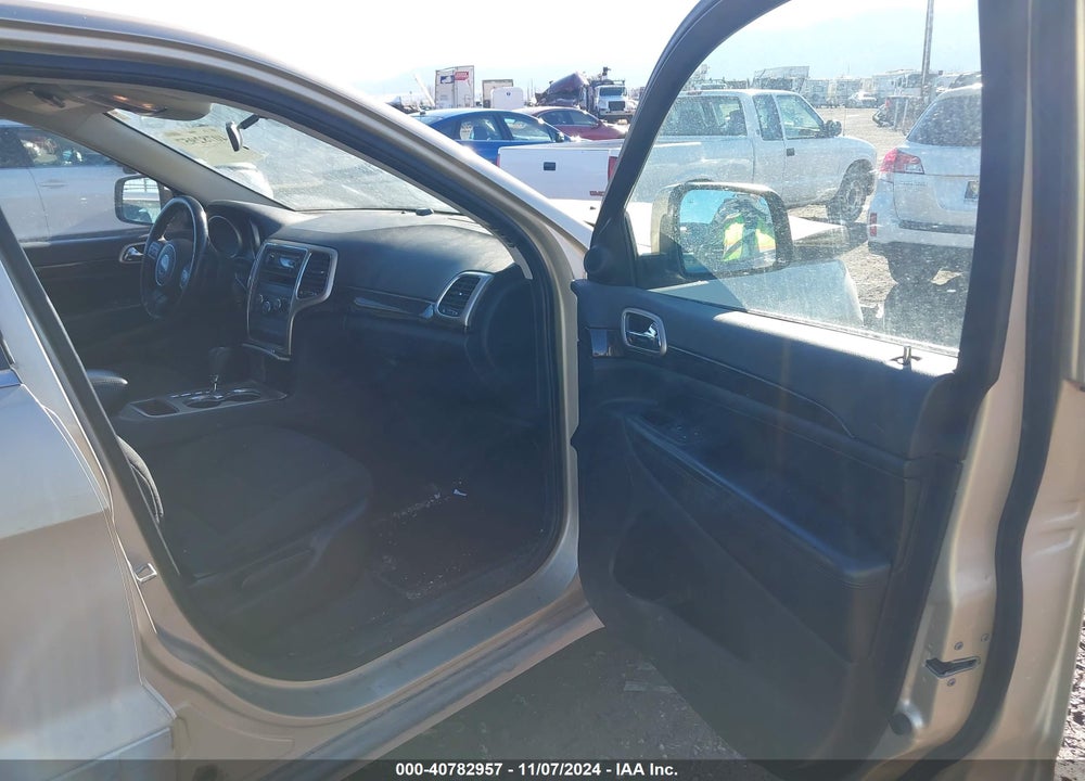 2011 JEEP GRAND CHEROKEE LAREDO VIN: 1J4RR4GG8BC585963