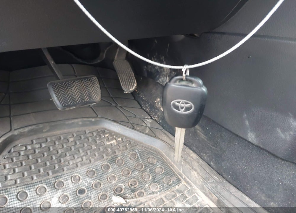 2019 TOYOTA COROLLA SE VIN: 2T1BURHE9KC240318