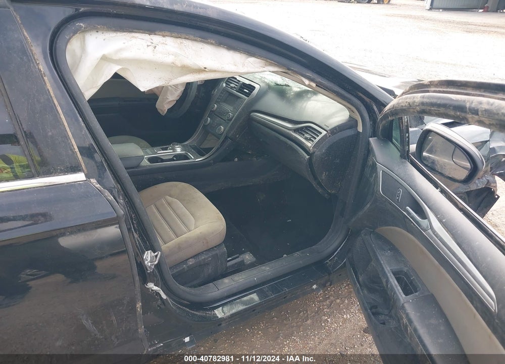 2018 FORD FUSION S VIN: 3FA6P0G78JR267385