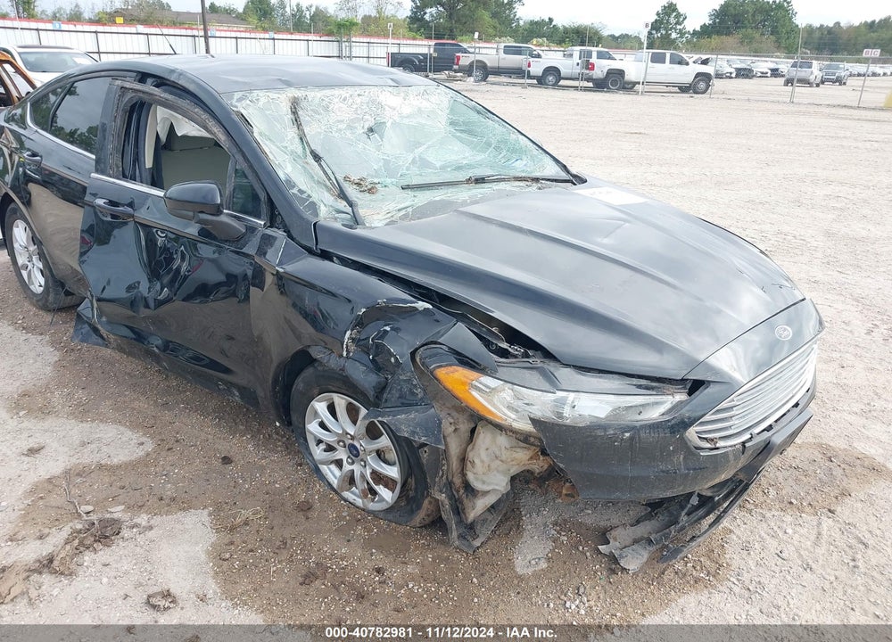 2018 FORD FUSION S VIN: 3FA6P0G78JR267385