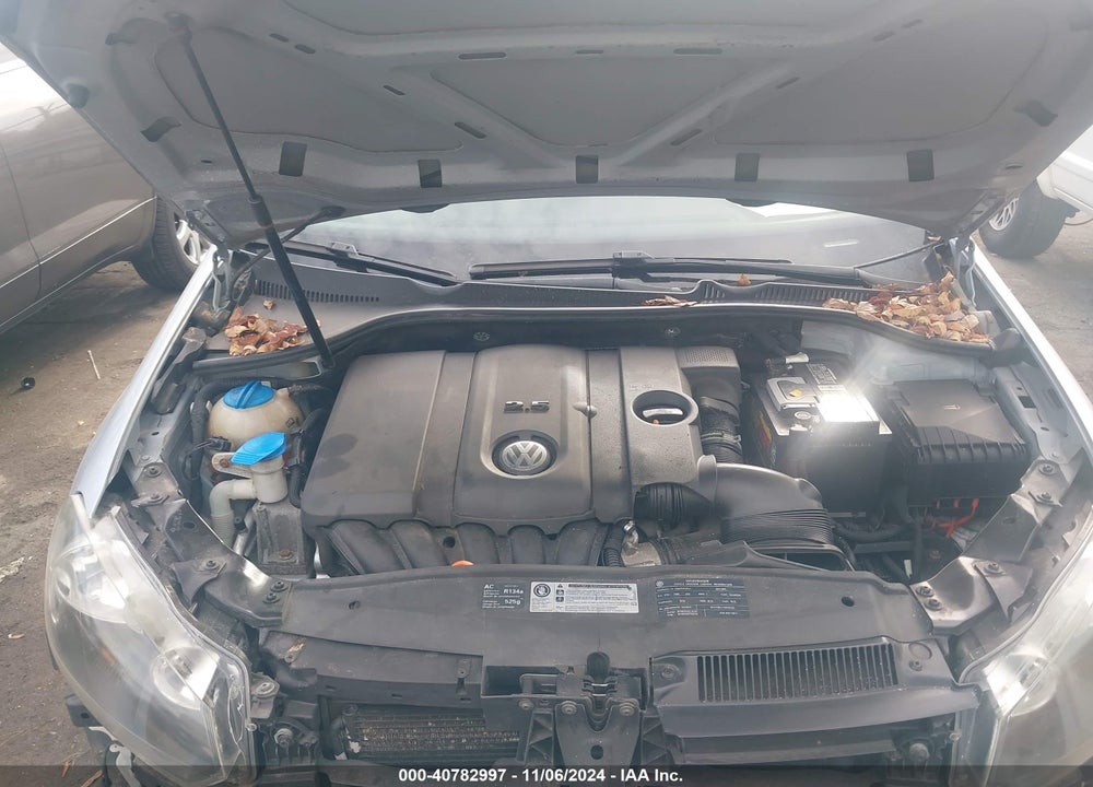 2011 VOLKSWAGEN GOLF 2.5L 2-DOOR VIN: WVWBA7AJ9BW062177