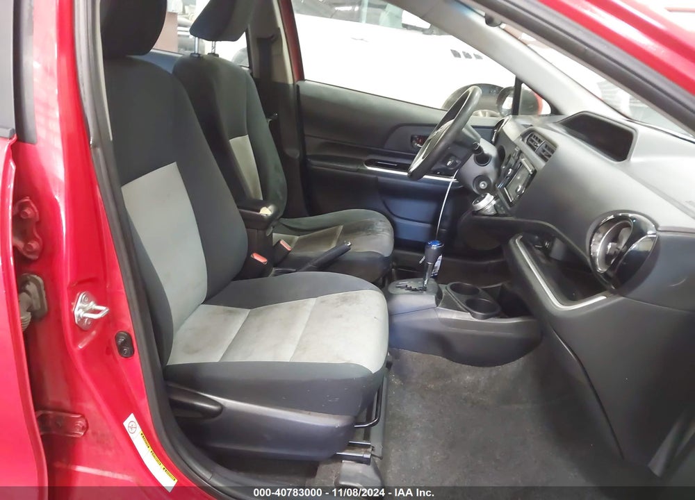 2015 TOYOTA PRIUS C VIN: JTDKDTB33F1088020