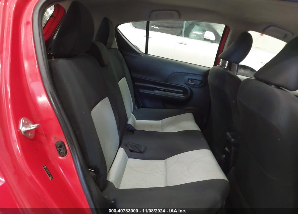 2015 TOYOTA PRIUS C VIN: JTDKDTB33F1088020