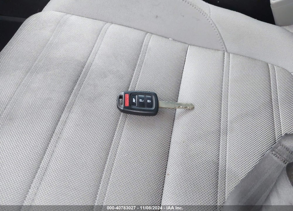 2017 HONDA CR-V LX VIN: 7FARW5H33HE014199