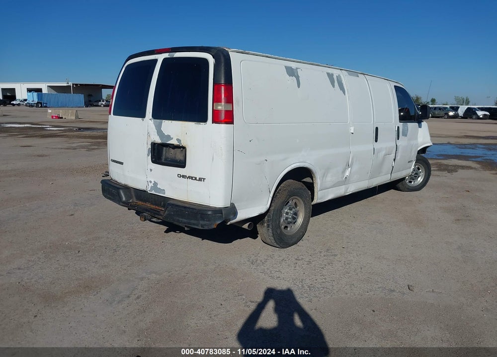 2003 CHEVROLET EXPRESS VIN: 1GCHG39U831144318