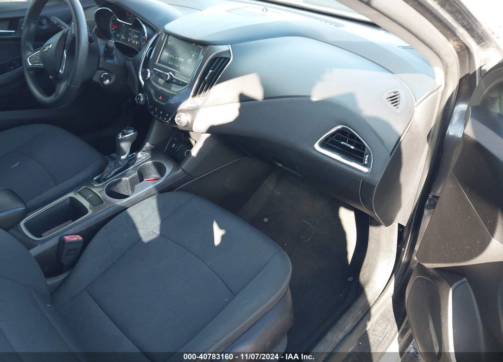 2017 CHEVROLET CRUZE LT AUTO VIN: 1G1BE5SM7H7190592