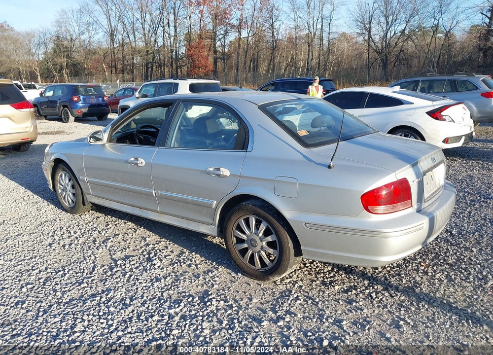 2003 HYUNDAI SONATA GLS/LX VIN: KMHWF35H93A888556