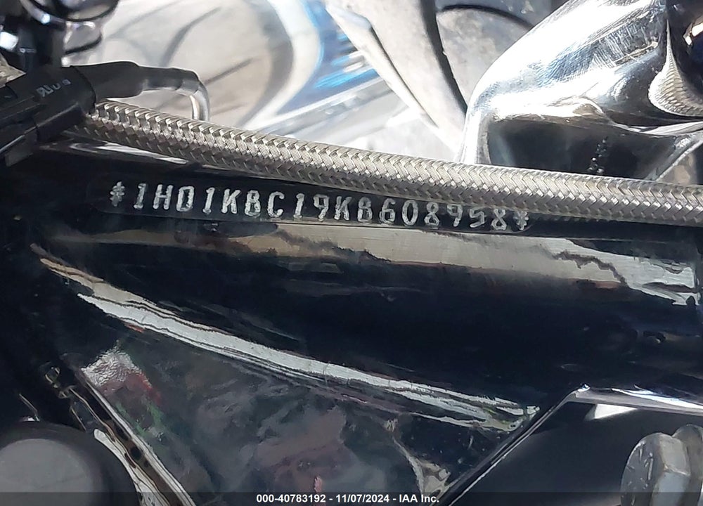 2019 HARLEY-DAVIDSON FLHX VIN: 1HD1KBC19KB608958