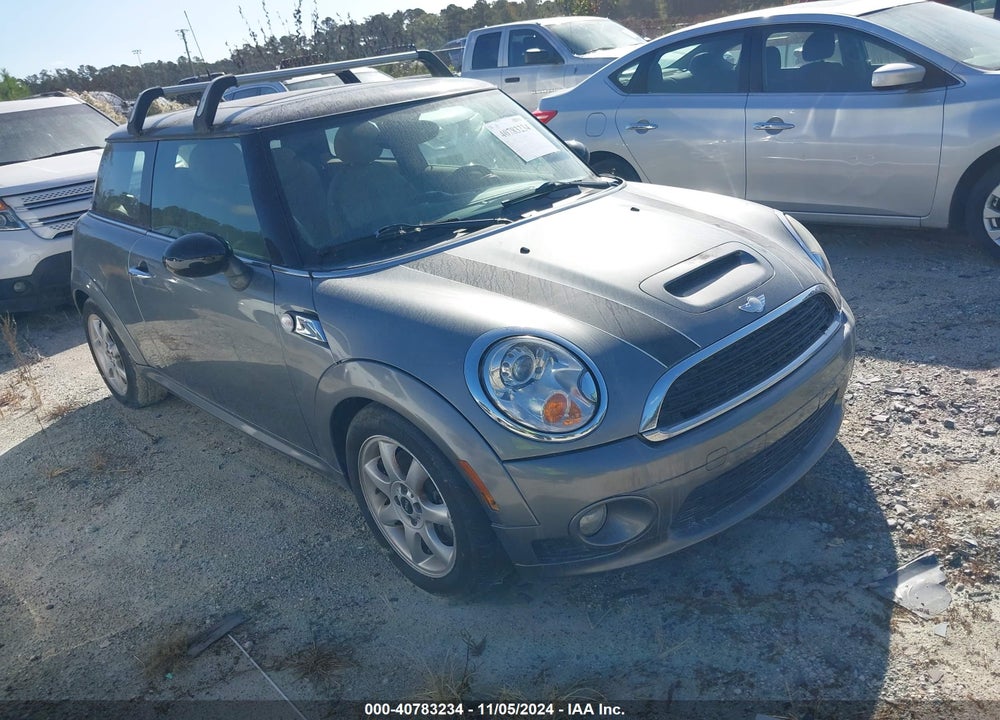 2009 MINI COOPER S VIN: WMWMF73549TW83734