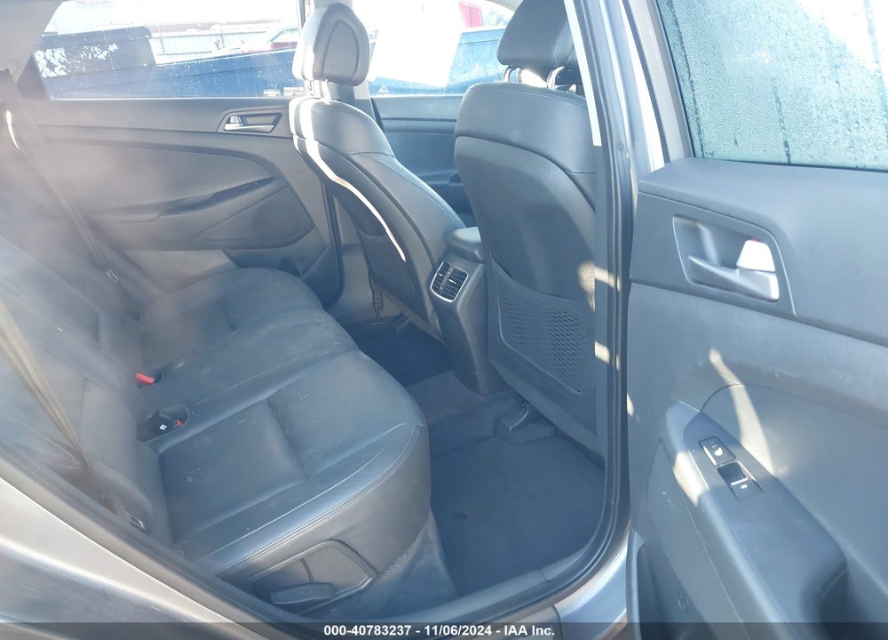 2016 HYUNDAI TUCSON LIMITED VIN: KM8J33A28GU059132