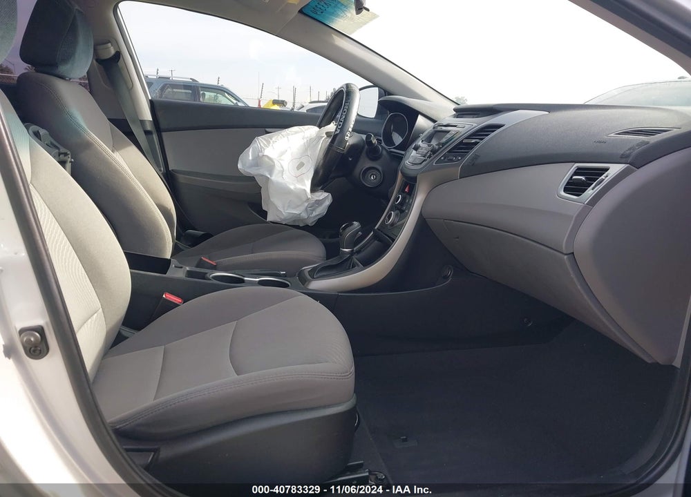 2016 HYUNDAI ELANTRA SE VIN: 5NPDH4AE2GH698040