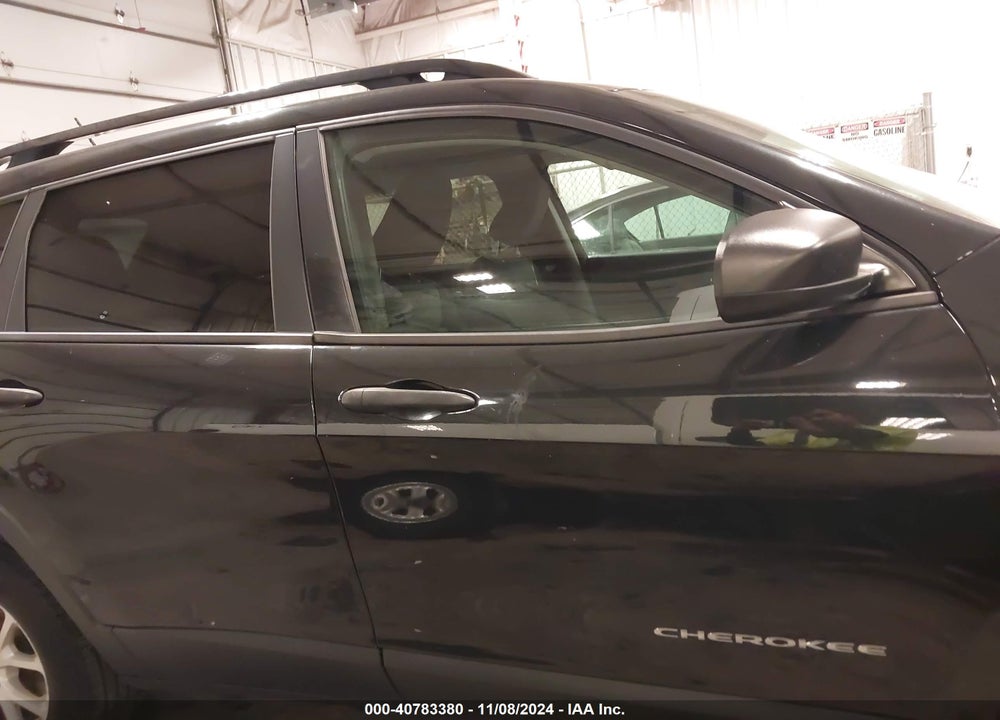 2016 JEEP CHEROKEE VIN: 1C4PJMAB2GW175814