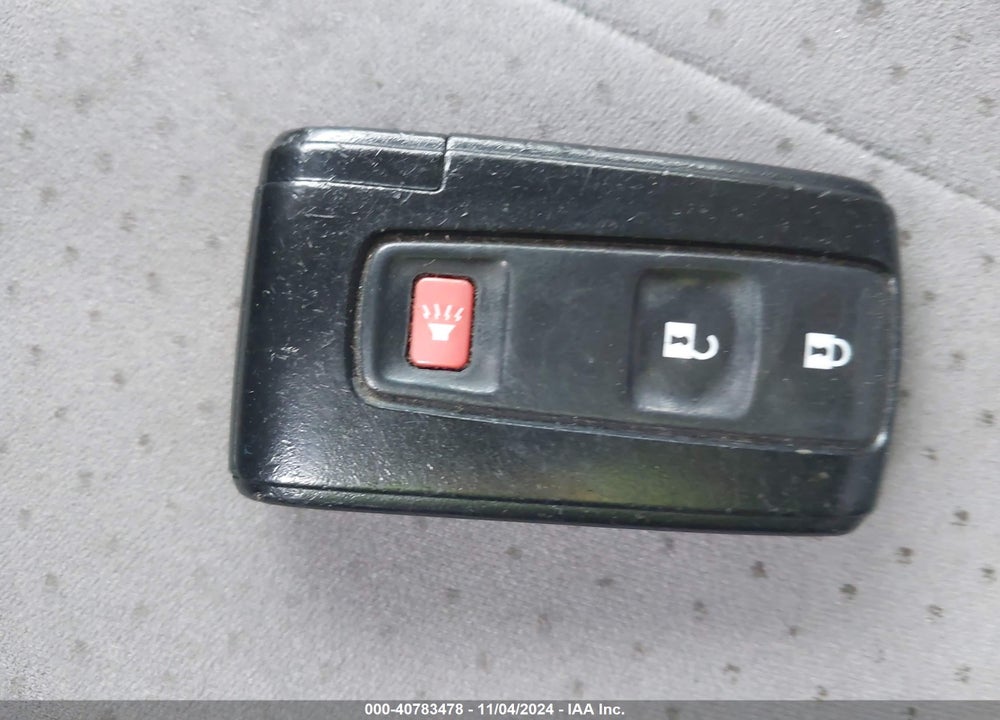 2004 TOYOTA PRIUS VIN: JTDKB20U040014682