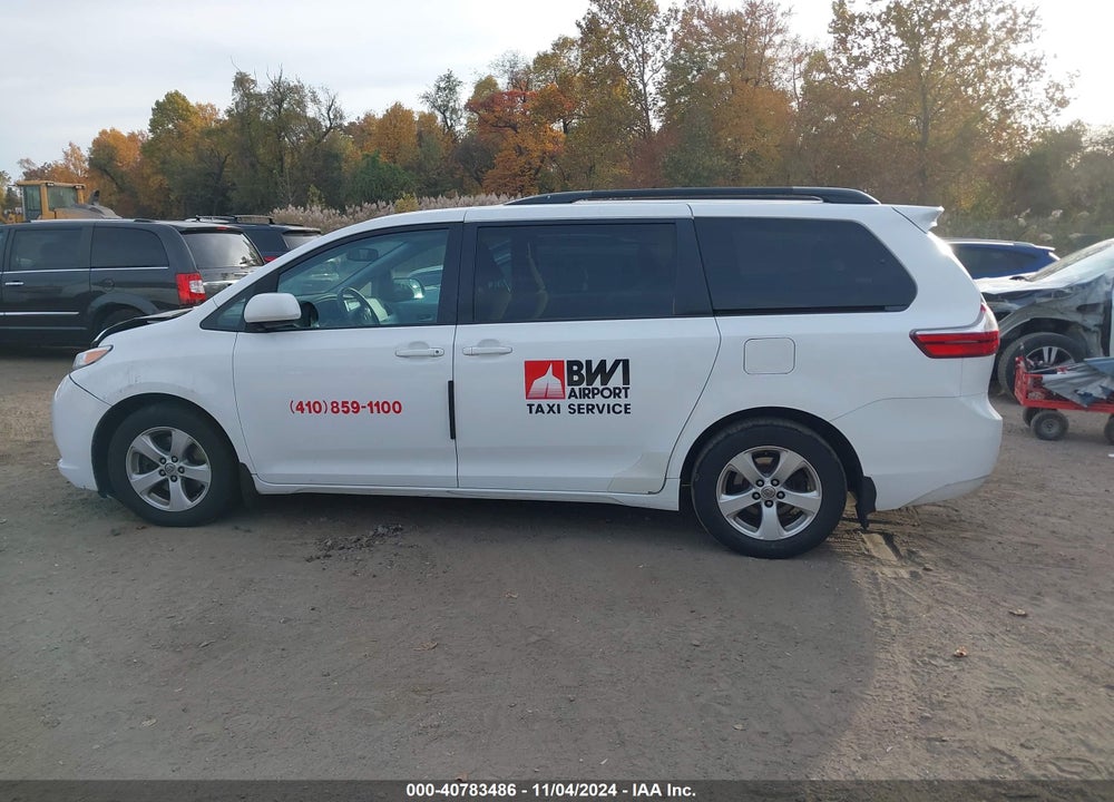 2017 TOYOTA SIENNA LE 8 PASSENGER VIN: 5TDKZ3DC1HS834128