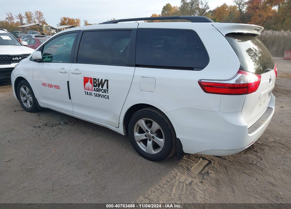 2017 TOYOTA SIENNA LE 8 PASSENGER VIN: 5TDKZ3DC1HS834128