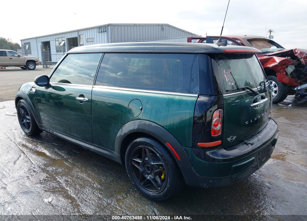 2011 MINI COOPER CLUBMAN VIN: WMWZF3C55BT188821