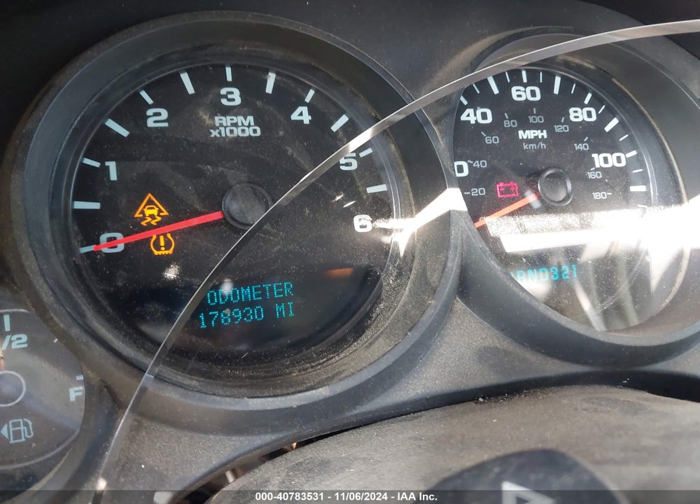 2010 CHEVROLET SILVERADO 1500 LS VIN: 1GCSKREA8AZ280711