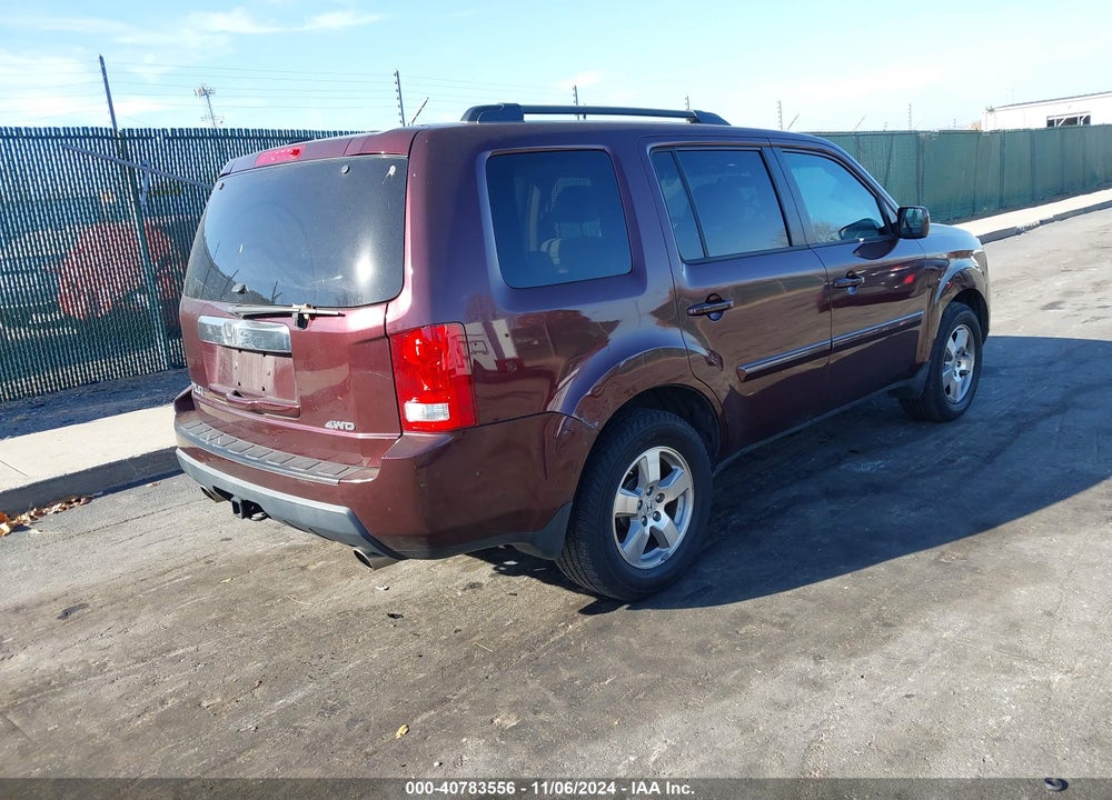 2011 HONDA PILOT EX VIN: 5FNYF4H4XBB097082