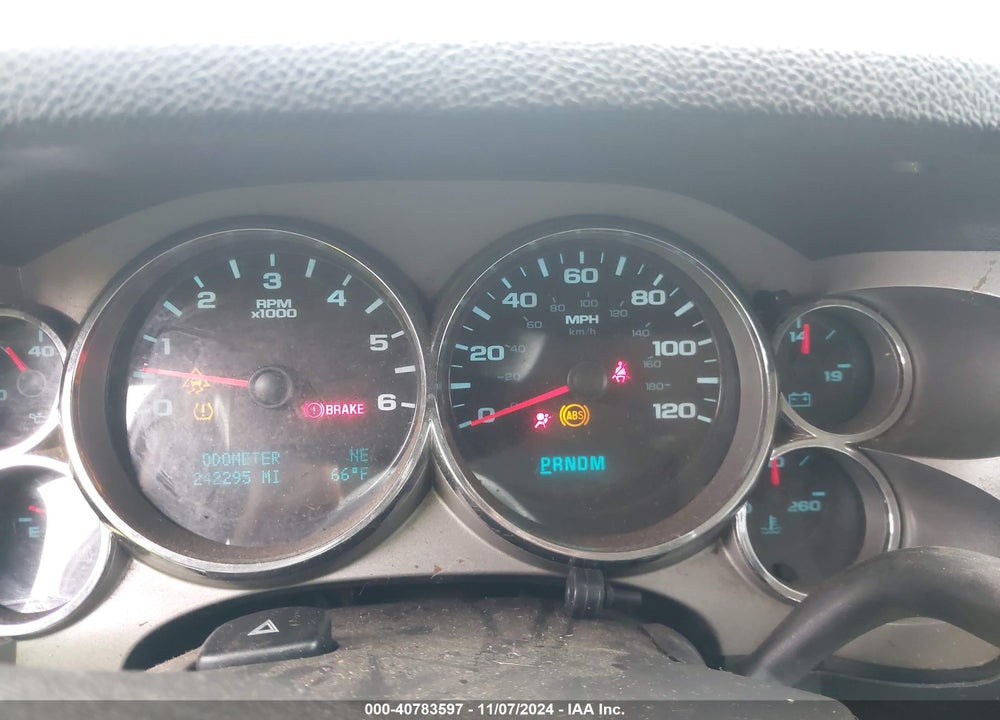 2010 CHEVROLET SILVERADO 1500 LT VIN: 1GCSKSE37AZ126774