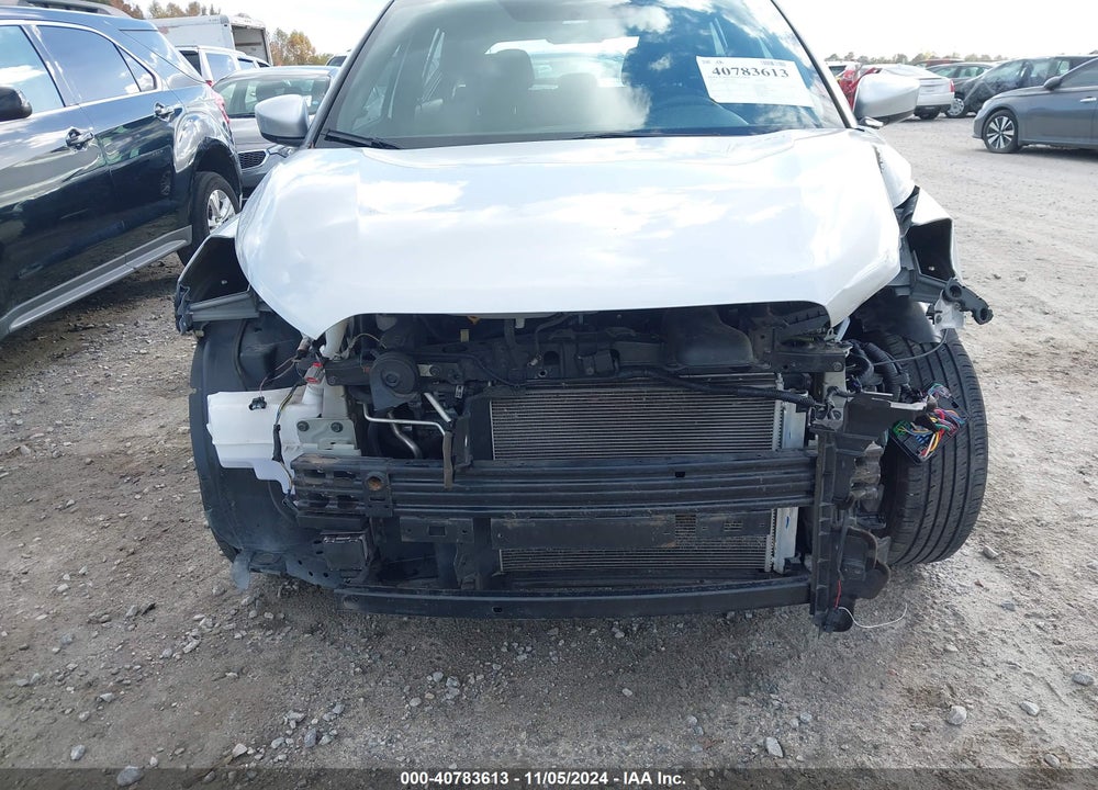 2018 NISSAN KICKS SV VIN: 3N1CP5CU5JL514454