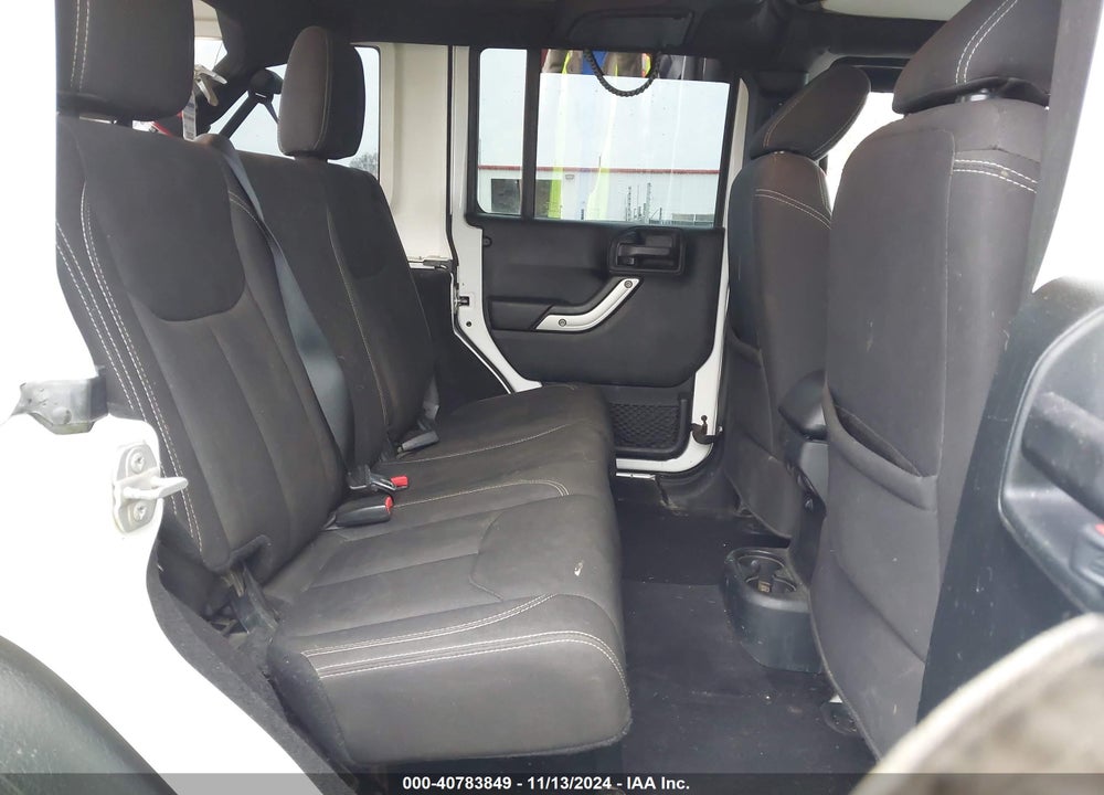 2018 JEEP WRANGLER JK UNLIMITED SAHARA 4X4 VIN: 1C4BJWEG9JL812489