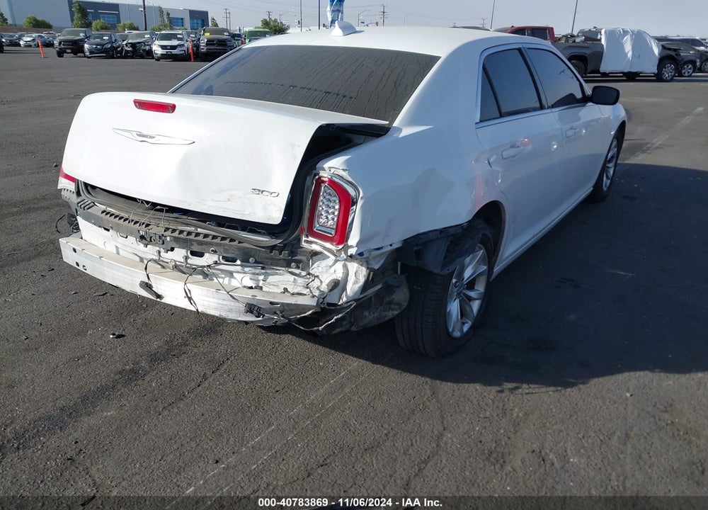 2016 CHRYSLER 300 LIMITED VIN: 2C3CCAAG8GH206912
