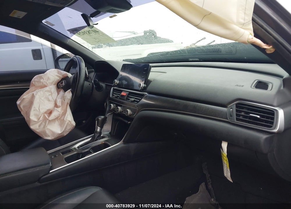 2018 HONDA ACCORD VIN: 1HGCV1F37JA228855