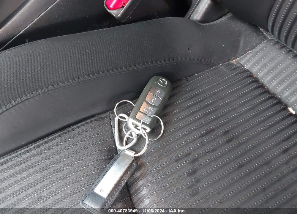 2014 MAZDA 3 I TOURING VIN: JM1BM1V79E1119238