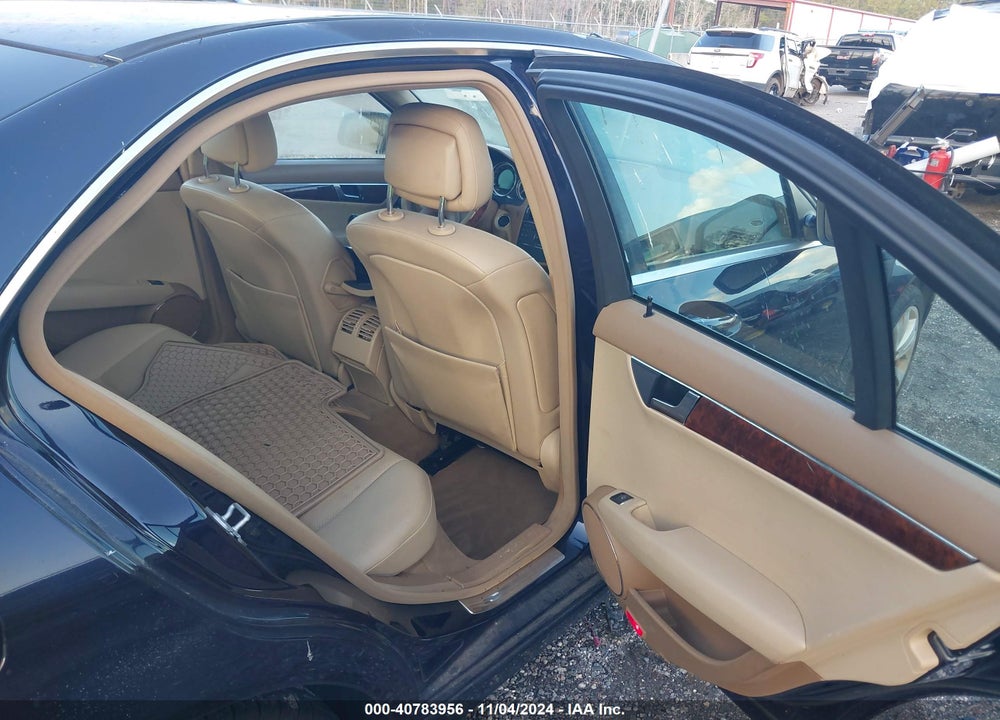 2008 MERCEDES-BENZ C 300 LUXURY/SPORT VIN: WDDGF54X68F075835