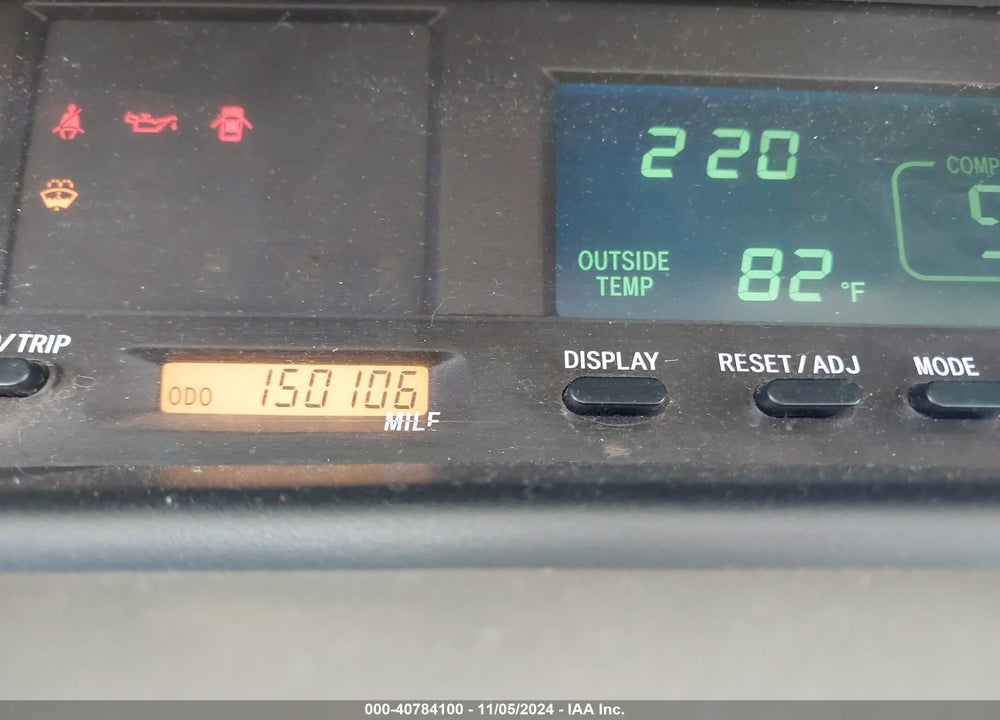 2000 TOYOTA AVALON XLS VIN: 4T1BF28B1YU042198