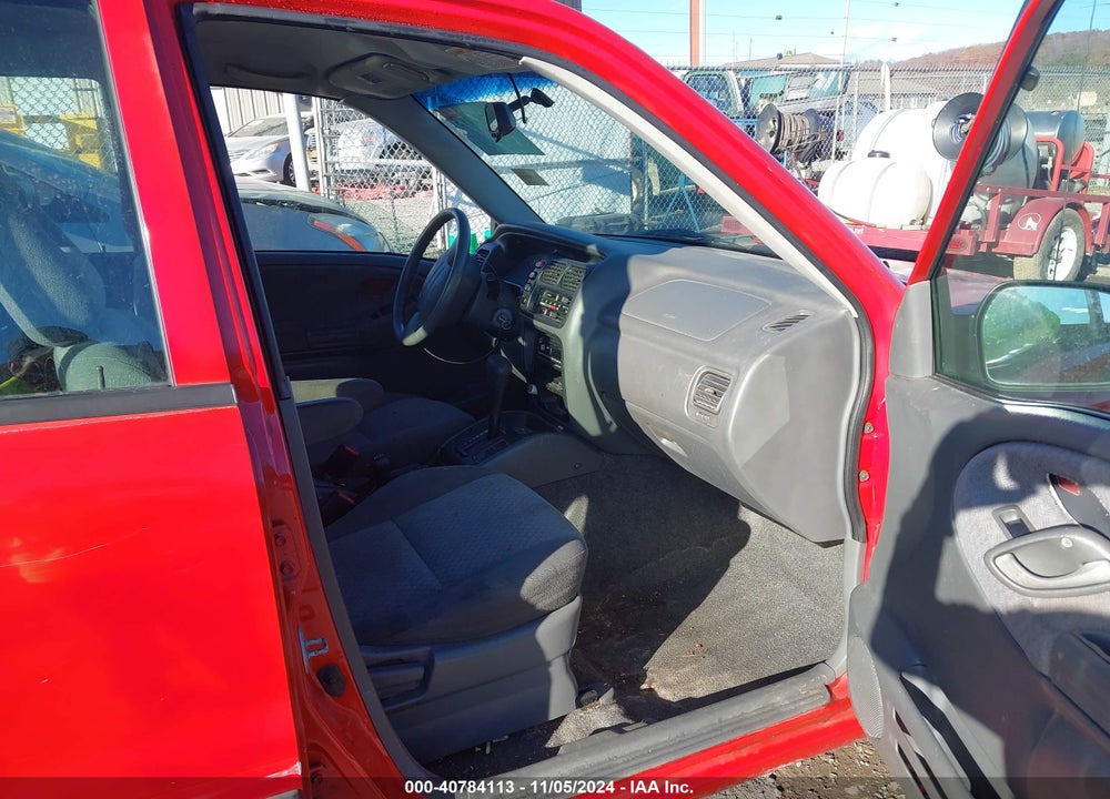 2002 CHEVROLET TRACKER HARD TOP BASE VIN: 2CNBJ13C026906737