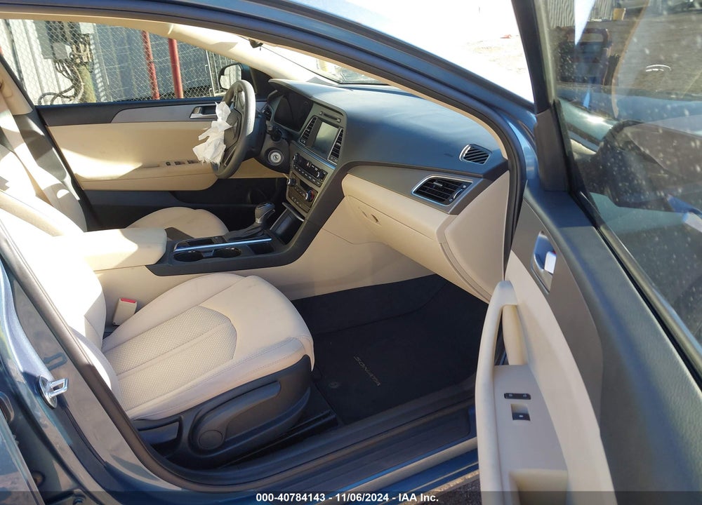 2016 HYUNDAI SONATA SE VIN: 5NPE24AF5GH379469