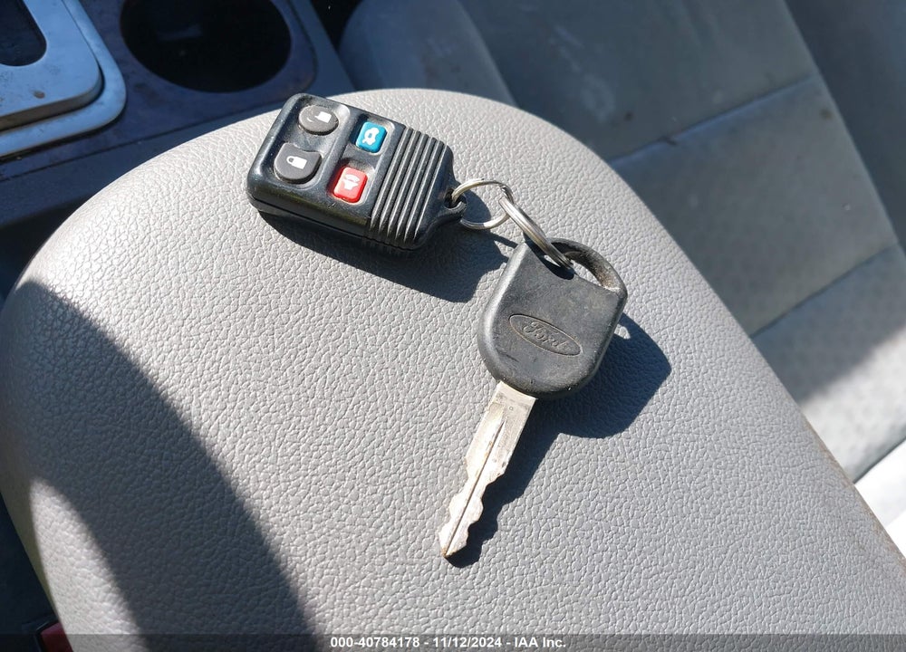 2005 FORD FIVE HUNDRED SEL VIN: 1FAFP24175G155895