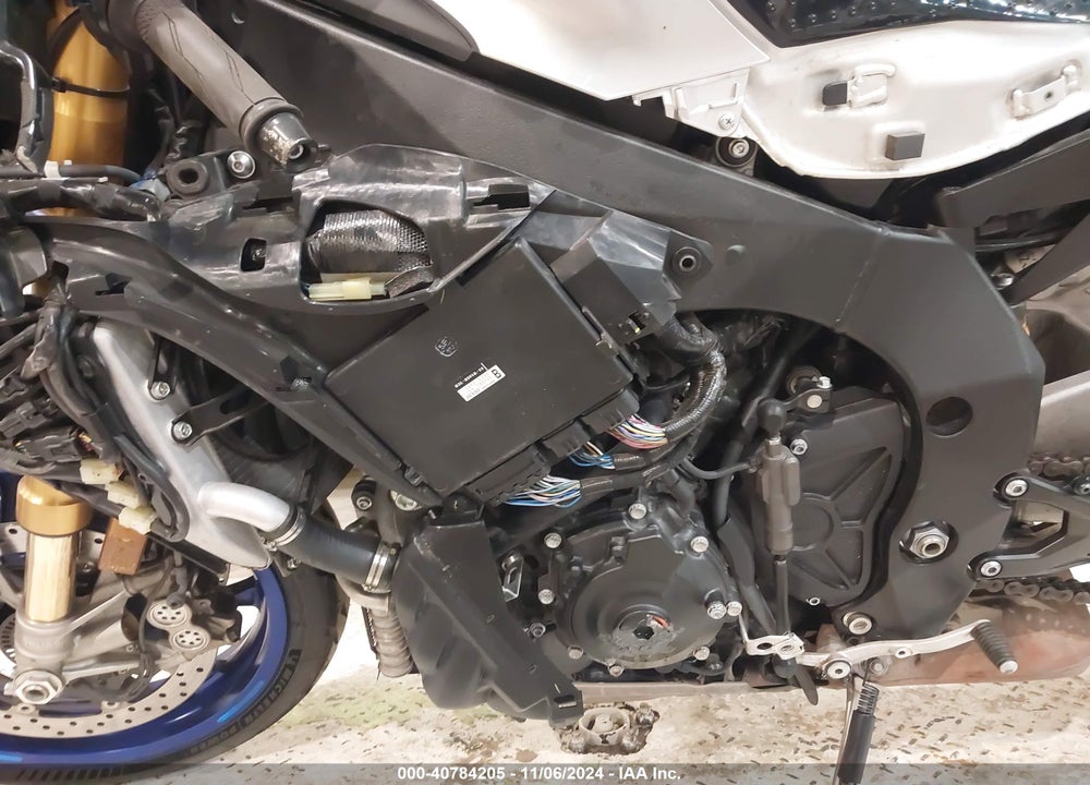 2022 YAMAHA YZFR1M VIN: JYARN67E9NA000539
