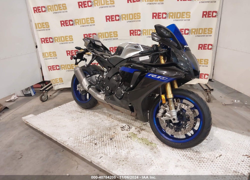2022 YAMAHA YZFR1M VIN: JYARN67E9NA000539