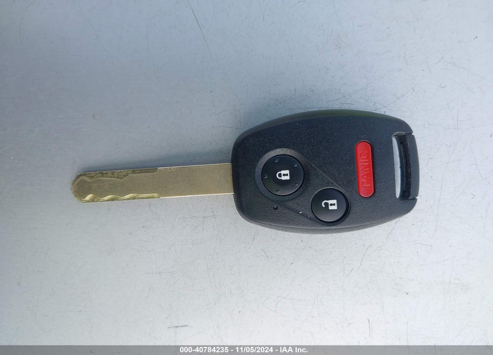 2010 HONDA CIVIC LX VIN: 19XFA1F50AE031323